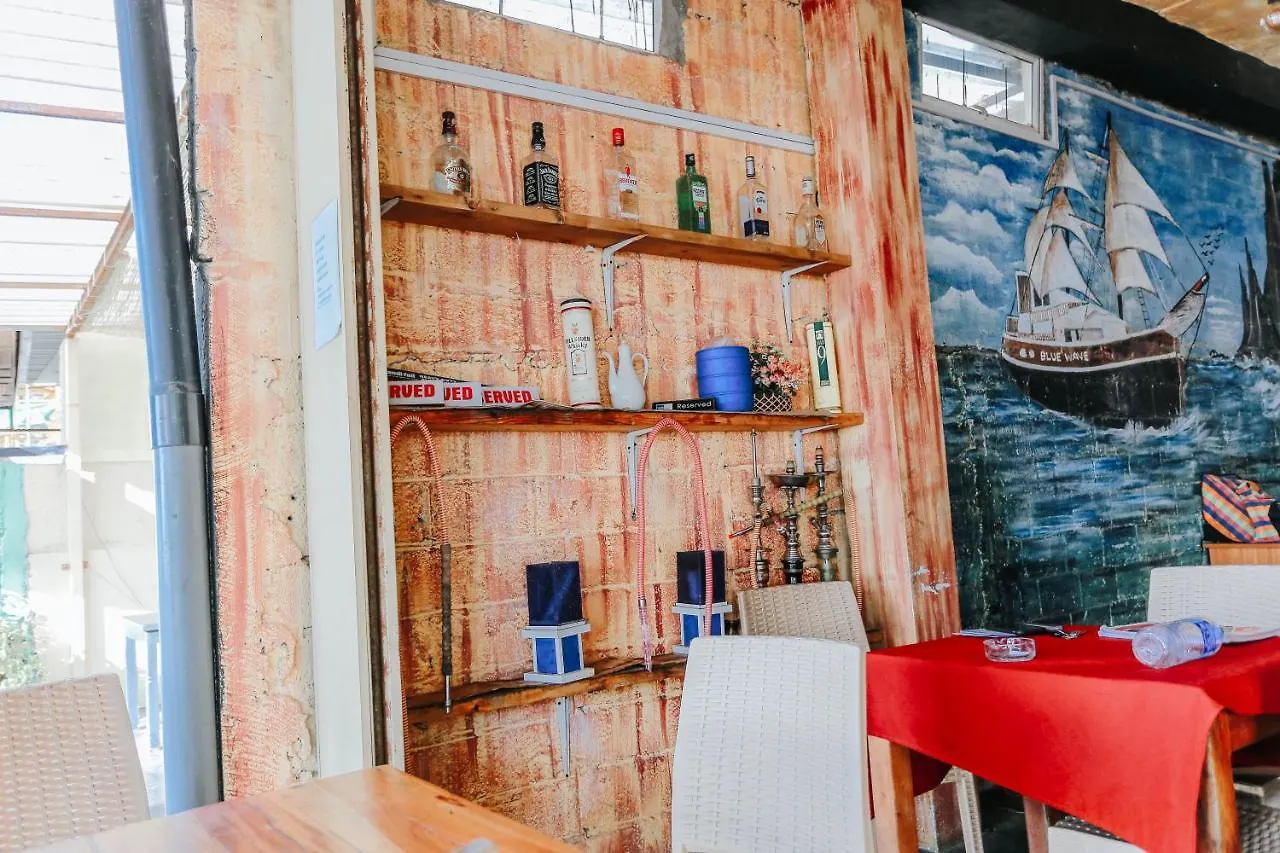 Blue Wave Beach Resort 尼甘布