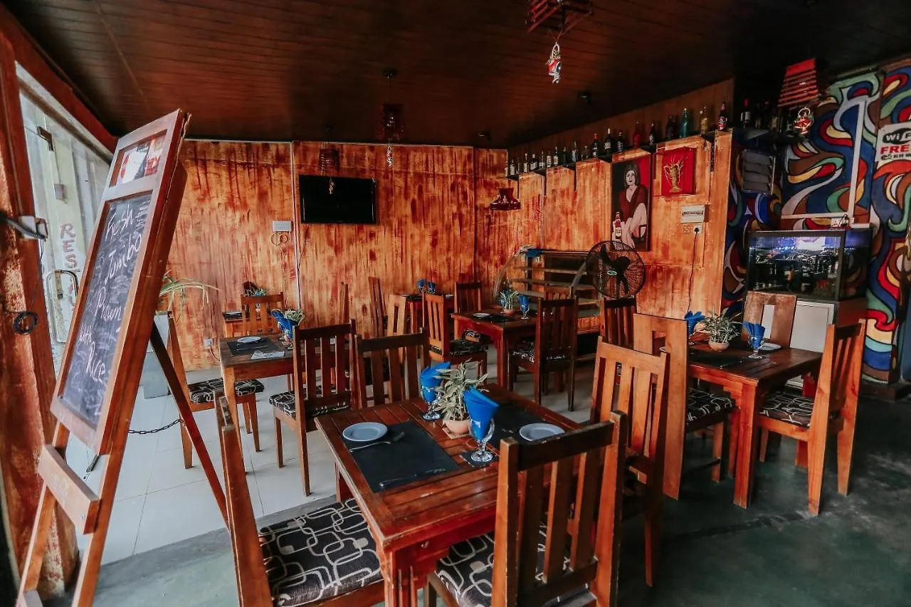 Blue Wave Beach Resort 尼甘布 酒店